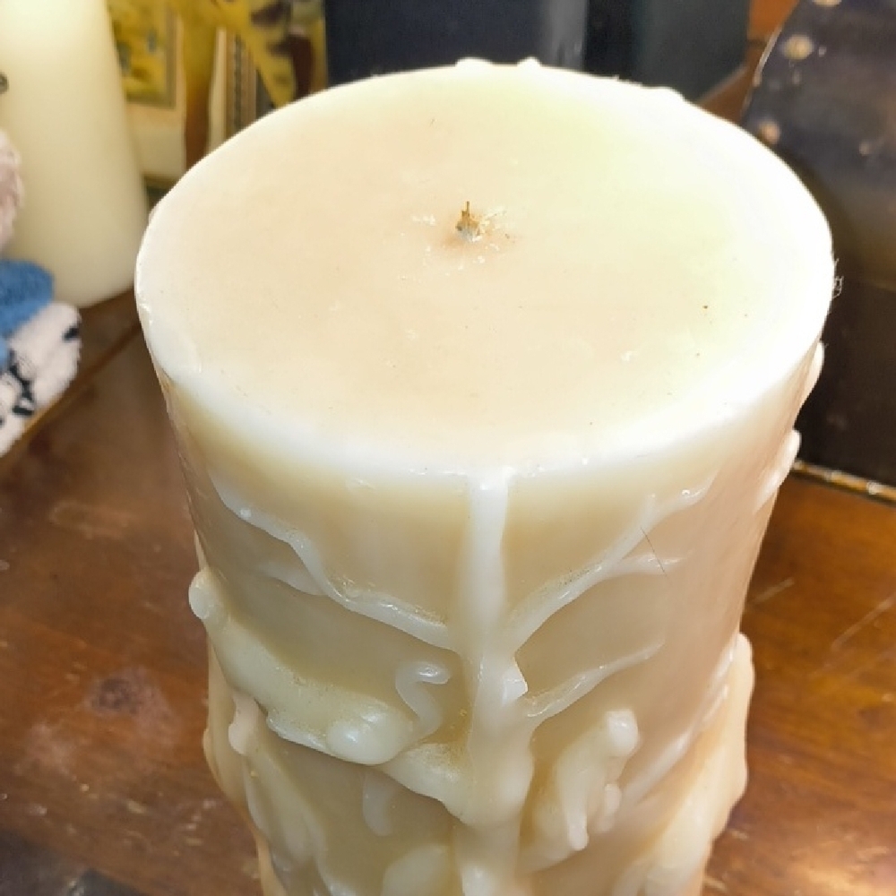 Handcarved Handmade Animal Inprints Candle - Picture 6 of 8